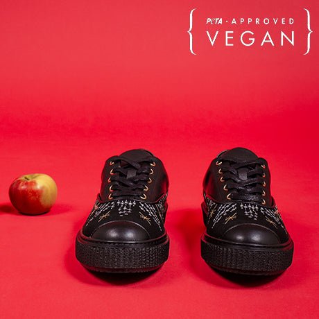 Full black star embroidered MEAKER sneaker ME.LAND x Mademoiselle Pimpante