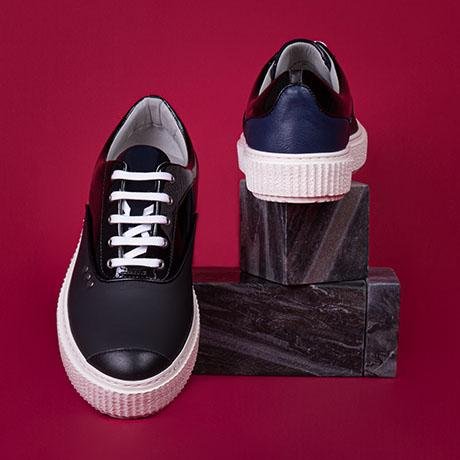 Black and blue MEAKER sneaker