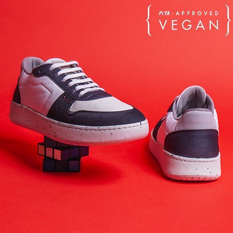 EVAN baskets vegan et recyclées en blanc et bleu marine