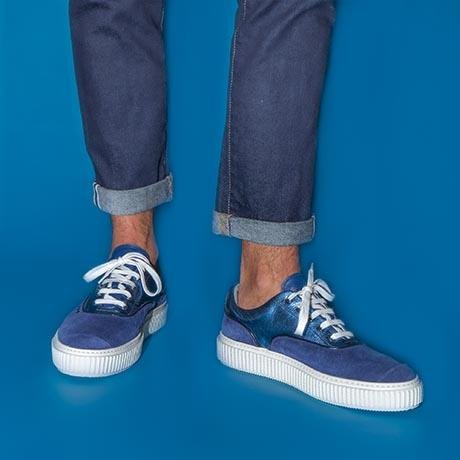 Metallic blue suede MEAKER sneaker