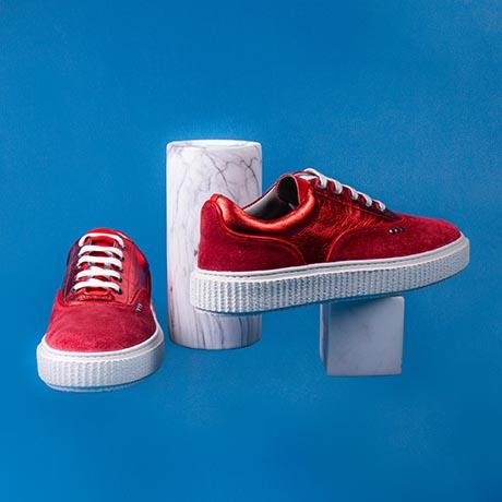 Metallic red suede MEAKER sneaker