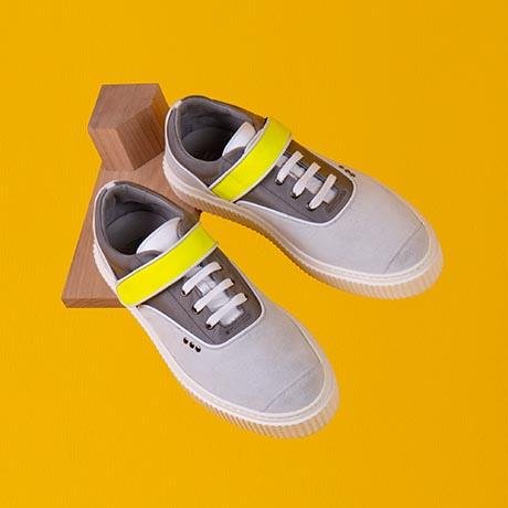 White, grey and fluo suede BEAKER band sneaker